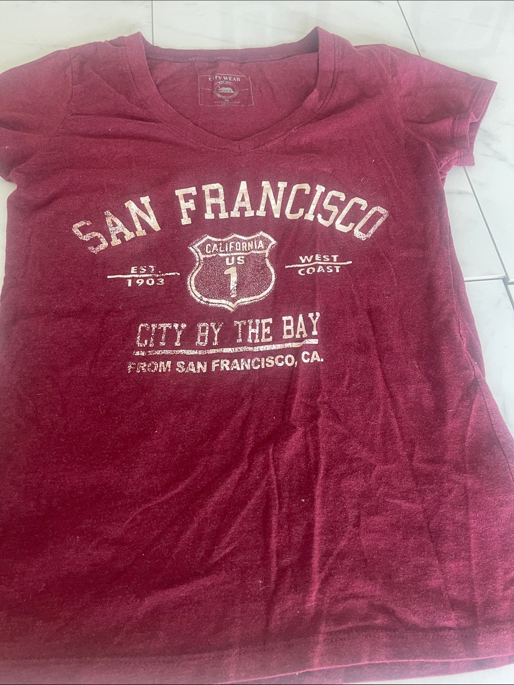 San Francisco Graphic V-Neck Tee - Burgundy